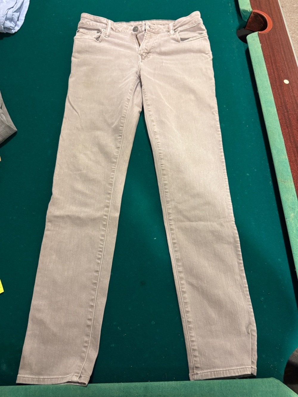 American Eagle Outfitters Straight Leg Jeans in Light Beige